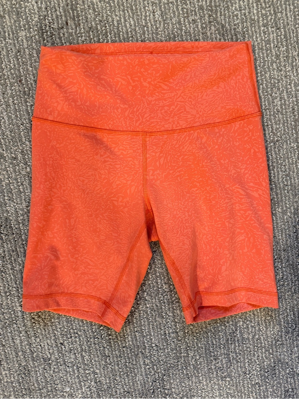 Lululemon Wunder Train High Rise Shorts 8” Size 8 Orange Coral Print